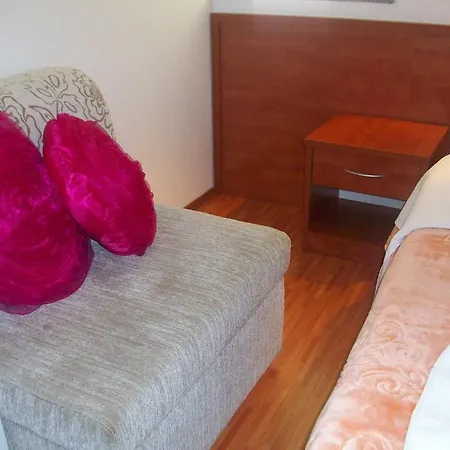 Gostinjska kuća Pansion Skegro 3*