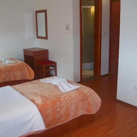 Gostinjska kuća Pansion Skegro 3*